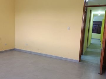 Lindo Departamento Los Olivos Frente A Parque