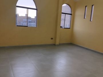 Lindo Departamento Los Olivos Frente A Parque