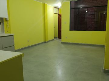 Lindo Departamento Los Olivos Frente A Parque