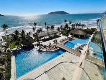 EN VENTA DEPARTAMENTO EN MAZATLAN DE 3 RECAMARAS A PIE DE PLAYA EN  CAMINO AL MAR (EQUIPADO) Y TRES BALCONES