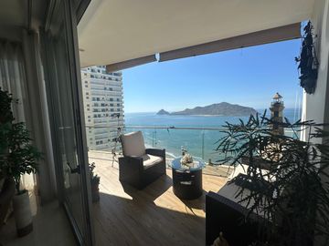 EN VENTA DEPARTAMENTO EN MAZATLAN DE 3 RECAMARAS A PIE DE PLAYA EN  CAMINO AL MAR (EQUIPADO) Y TRES BALCONES
