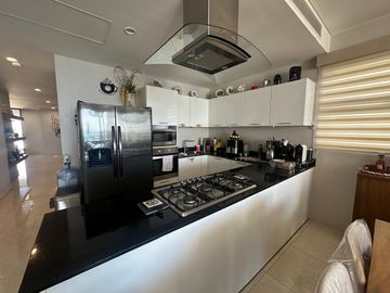 EN VENTA DEPARTAMENTO EN MAZATLAN DE 3 RECAMARAS A PIE DE PLAYA EN  CAMINO AL MAR (EQUIPADO) Y TRES BALCONES