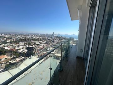 EN VENTA DEPARTAMENTO EN MAZATLAN DE 3 RECAMARAS A PIE DE PLAYA EN  CAMINO AL MAR (EQUIPADO) Y TRES BALCONES