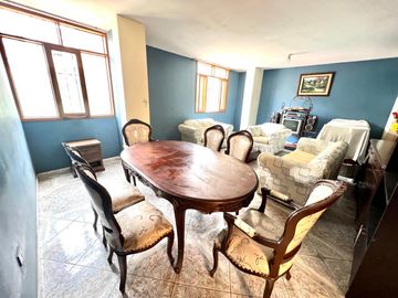 Se vende Casa de 3 pisos  el El Agustino