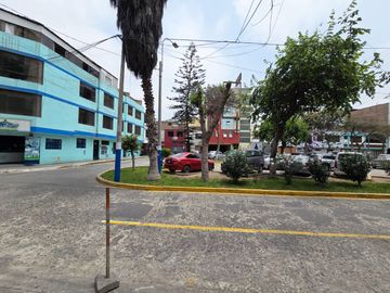 HOTEL 2DO Y 3ER PISO EN VENTA 279 M2 CALLE LAS PERDICES – SANTA ANITA