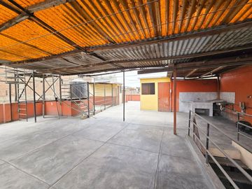 HOTEL 2DO Y 3ER PISO EN VENTA 279 M2 CALLE LAS PERDICES – SANTA ANITA