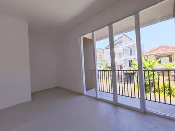 Rumah baru 2 lantai komplek di sayap gegerkalong sarijadi sukahaji