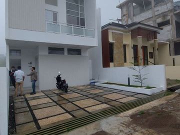 Rumah Rasa Villa Sejuk di Perumahan Syariah Lembang Cihideung