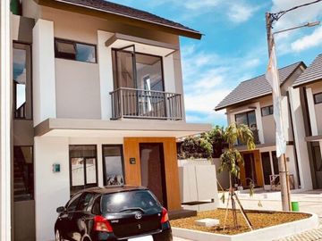 Rumah Cantik Baru Siap Huni di Kebon Kopi Kota Cimahi