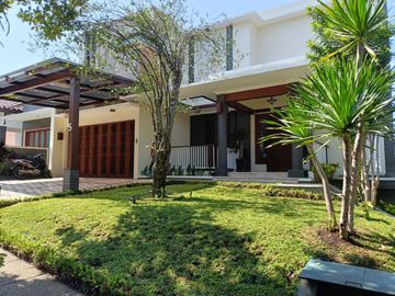 RUMAH LUX MODERN SEMI VILLA DOWNSLOPE PERUMAHAN EXCLUSIVE RESOR DAGO PAKAR BANDUNG UTARA