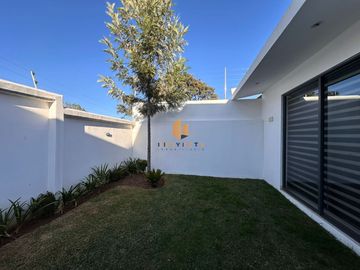 CASA EN VENTA EN CAMPO DE GOLF ALTOZANO