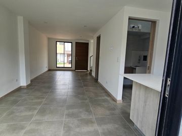 ESTRENE CASA EN CONJUNTO CERRADO EN LA FLORIDA DE 97M2, MANIZALES