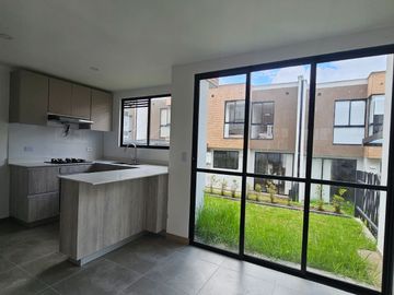 ESTRENE CASA EN CONJUNTO CERRADO EN LA FLORIDA DE 97M2, MANIZALES