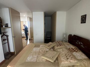 VENDO AMPLIO APARTAMENTO 3 ALCOBAS CON ASCENSOR, AV SANTANDER, MANIZALES.