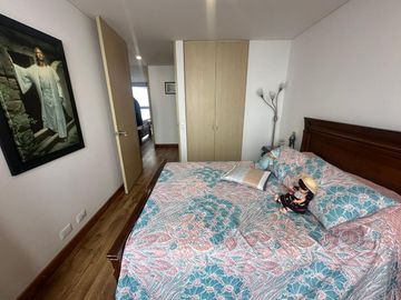 VENDO AMPLIO APARTAMENTO 3 ALCOBAS CON ASCENSOR, AV SANTANDER, MANIZALES.