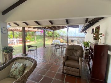 SE VENDE CASA CAMPESTRE EN CIUDAD JARDÍN