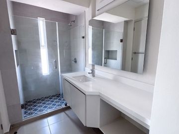 DEPARTAMENTO CRISTAL BAY 1801