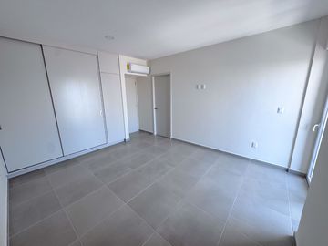 DEPARTAMENTO CRISTAL BAY 1801