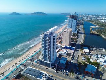 DEPARTAMENTO CRISTAL BAY 1801