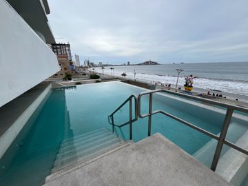 DEPARTAMENTO CRISTAL BAY 1801