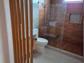 STUNNING BRAND NEW HOUSE FOR SALE IN SOUTH FORBES