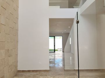 CASA EN VENTA ÙNICA LIVING, MÈRIDA, YUCATÀN. 4 RECAMARÀS EN EXCLUSIVO COMPLEJO RESIDENCIAL