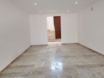 CASA EN VENTA ÙNICA LIVING, MÈRIDA, YUCATÀN. 4 RECAMARÀS EN EXCLUSIVO COMPLEJO RESIDENCIAL