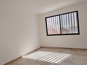 CASA EN VENTA ÙNICA LIVING, MÈRIDA, YUCATÀN. 4 RECAMARÀS EN EXCLUSIVO COMPLEJO RESIDENCIAL