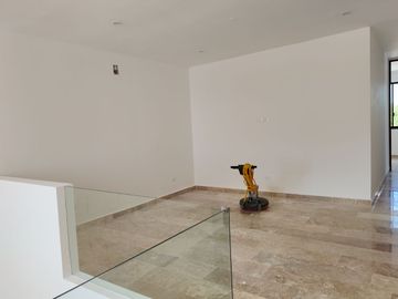 CASA EN VENTA ÙNICA LIVING, MÈRIDA, YUCATÀN. 4 RECAMARÀS EN EXCLUSIVO COMPLEJO RESIDENCIAL