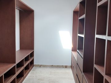 CASA EN VENTA ÙNICA LIVING, MÈRIDA, YUCATÀN. 4 RECAMARÀS EN EXCLUSIVO COMPLEJO RESIDENCIAL