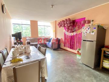 Venta De Casa Para Rentabilizar En San Martin De Porres Frente A Parque