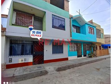 1118843 Casa En Angamos Con 2 Deparatmentos A 5 Cdras De La Av Néstor Gambeta Ventanilla