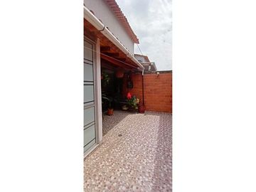 VENDO CASA EN CIUDAD COUNTRY JAMUNDI
