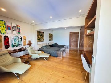 ¡Casa en la laguna del prestigioso Residencial Isla Dorada!
