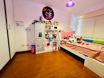 ‼️ Ocasión por viaje‼️ Vendo lindo y amplio Departamento de 4 dormitorios