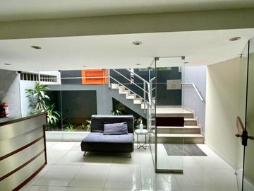 ‼️ Ocasión por viaje‼️ Vendo lindo y amplio Departamento de 4 dormitorios