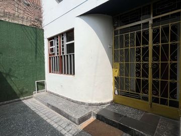 HERMOSA CASA EN ESQUINA EN VENTA - LA PERLA CALLAO
