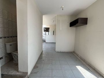 HERMOSA CASA EN ESQUINA EN VENTA - LA PERLA CALLAO