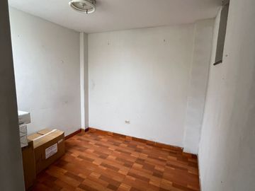 HERMOSA CASA EN ESQUINA EN VENTA - LA PERLA CALLAO
