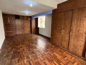HERMOSA CASA EN ESQUINA EN VENTA - LA PERLA CALLAO