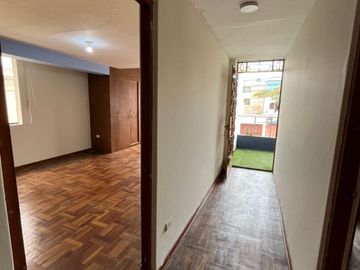 HERMOSA CASA EN ESQUINA EN VENTA - LA PERLA CALLAO