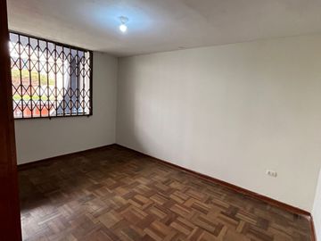HERMOSA CASA EN ESQUINA EN VENTA - LA PERLA CALLAO