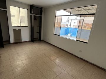 HERMOSA CASA EN ESQUINA EN VENTA - LA PERLA CALLAO