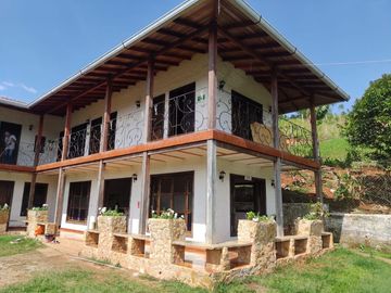 VENTA DE CASA CAMPESTRE EN BORRERO AYERBE