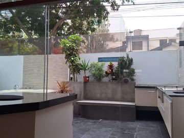 Venta De Departamento En Primer Piso Urb.La Aurora Surco