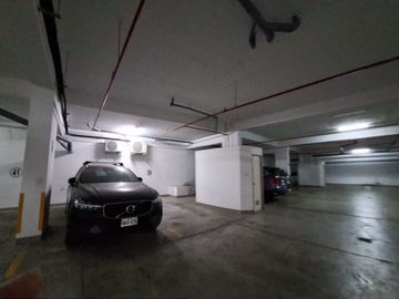 Venta De Departamento En Primer Piso Urb.La Aurora Surco