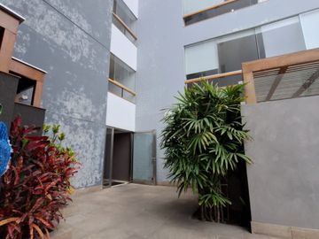 Venta De Departamento En Primer Piso Urb.La Aurora Surco
