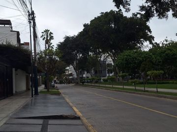 Venta De Departamento En Primer Piso Urb.La Aurora Surco