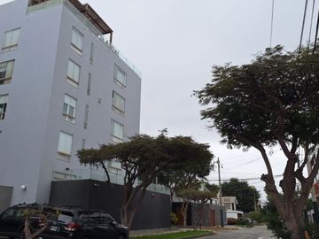 Venta De Departamento En Primer Piso Urb.La Aurora Surco