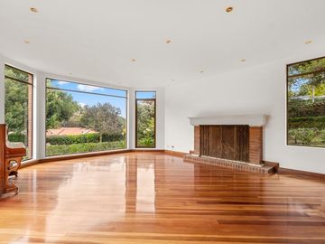 VENDO ESPECTACULAR CASA LA CALERA- TEUSACA